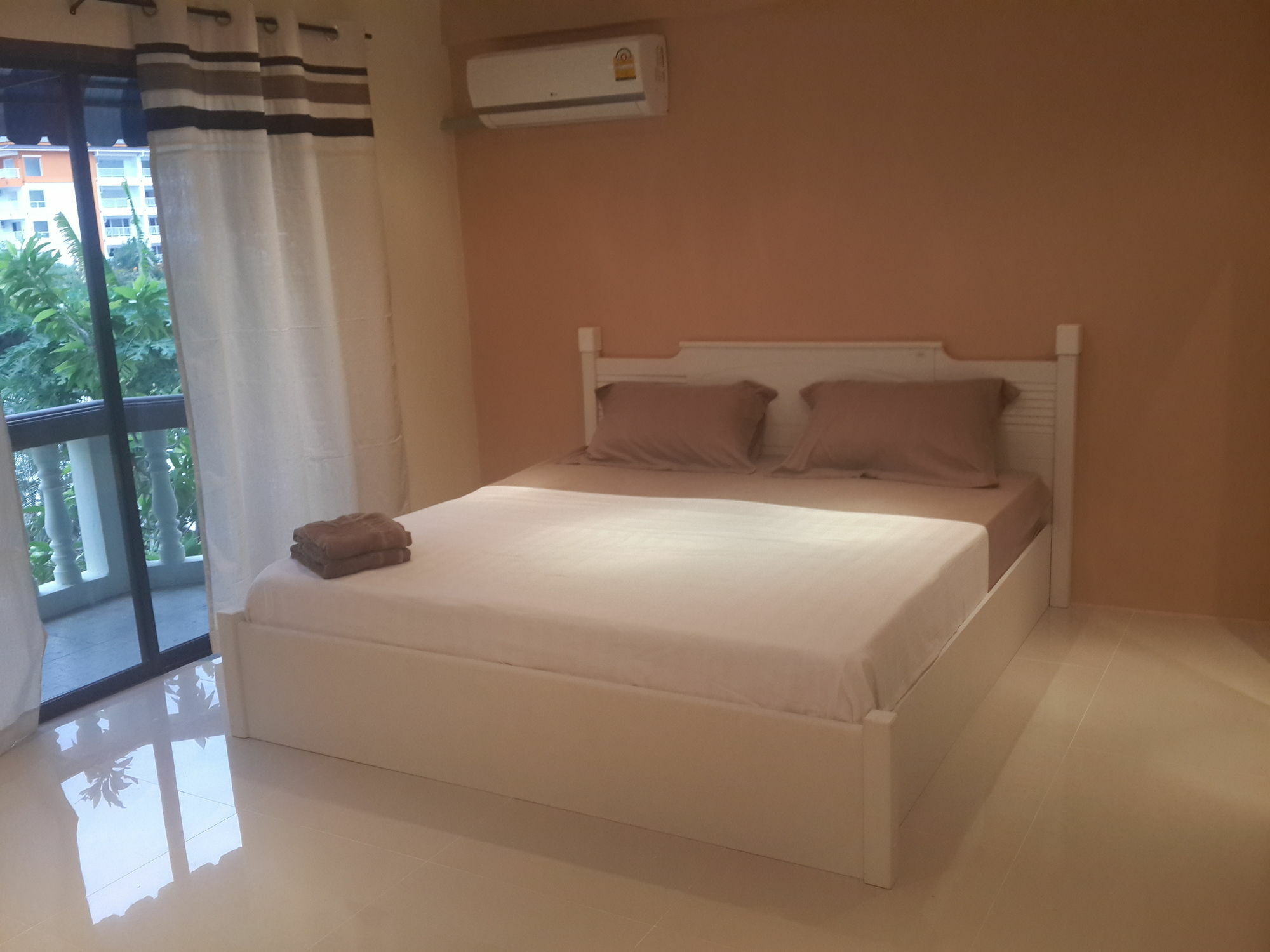 Vanilla Place Pattaya Eksteriør billede